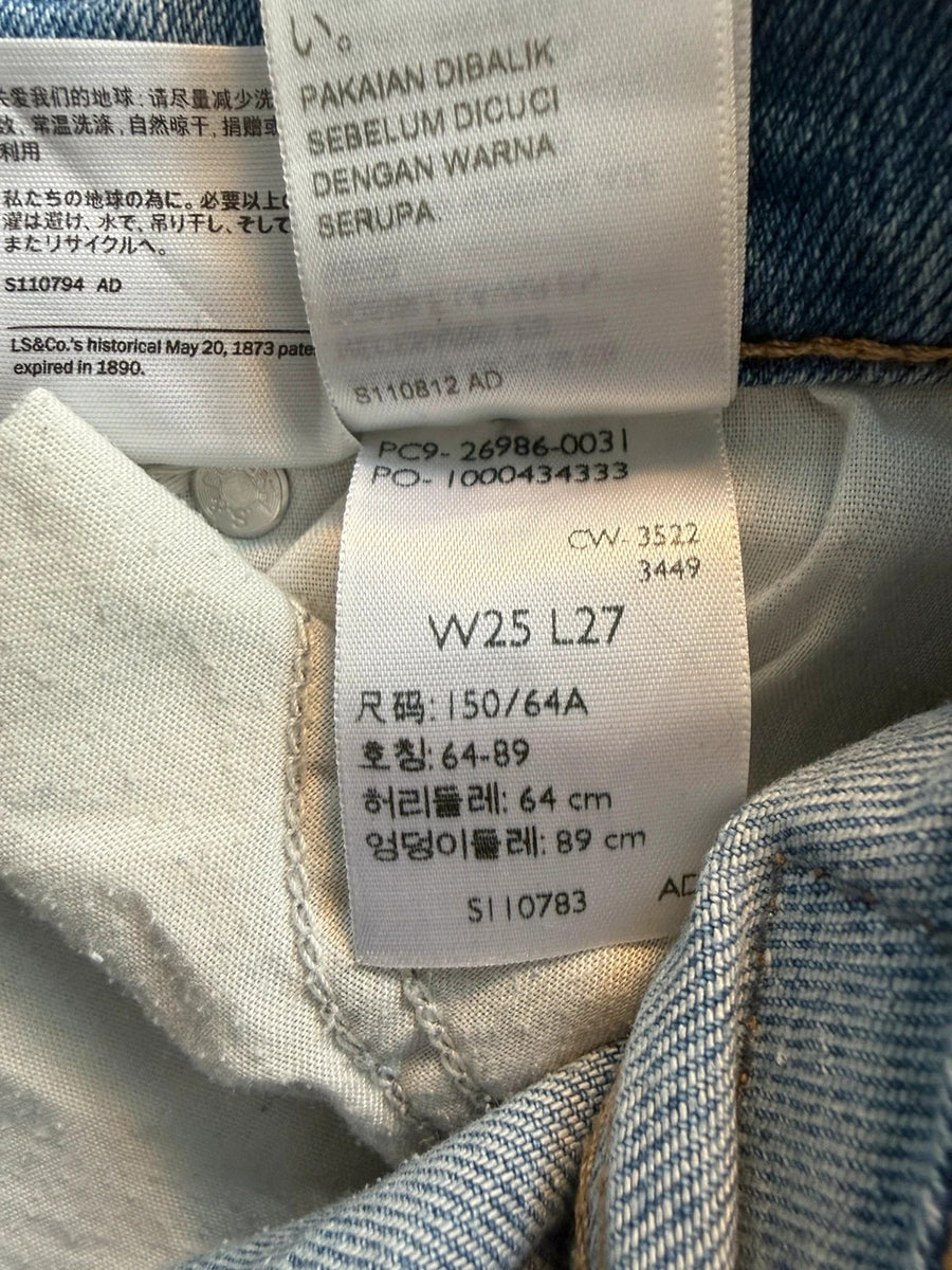 Levi's High Waisted Mom Jeans Light Blue Womens • W25 L27 / UK6