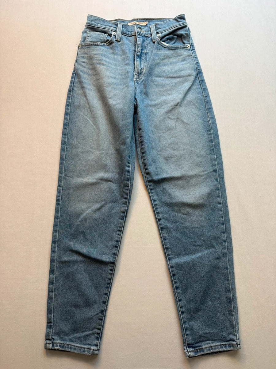 Levi's High Waisted Mom Jeans Light Blue Womens • W25 L27 / UK6