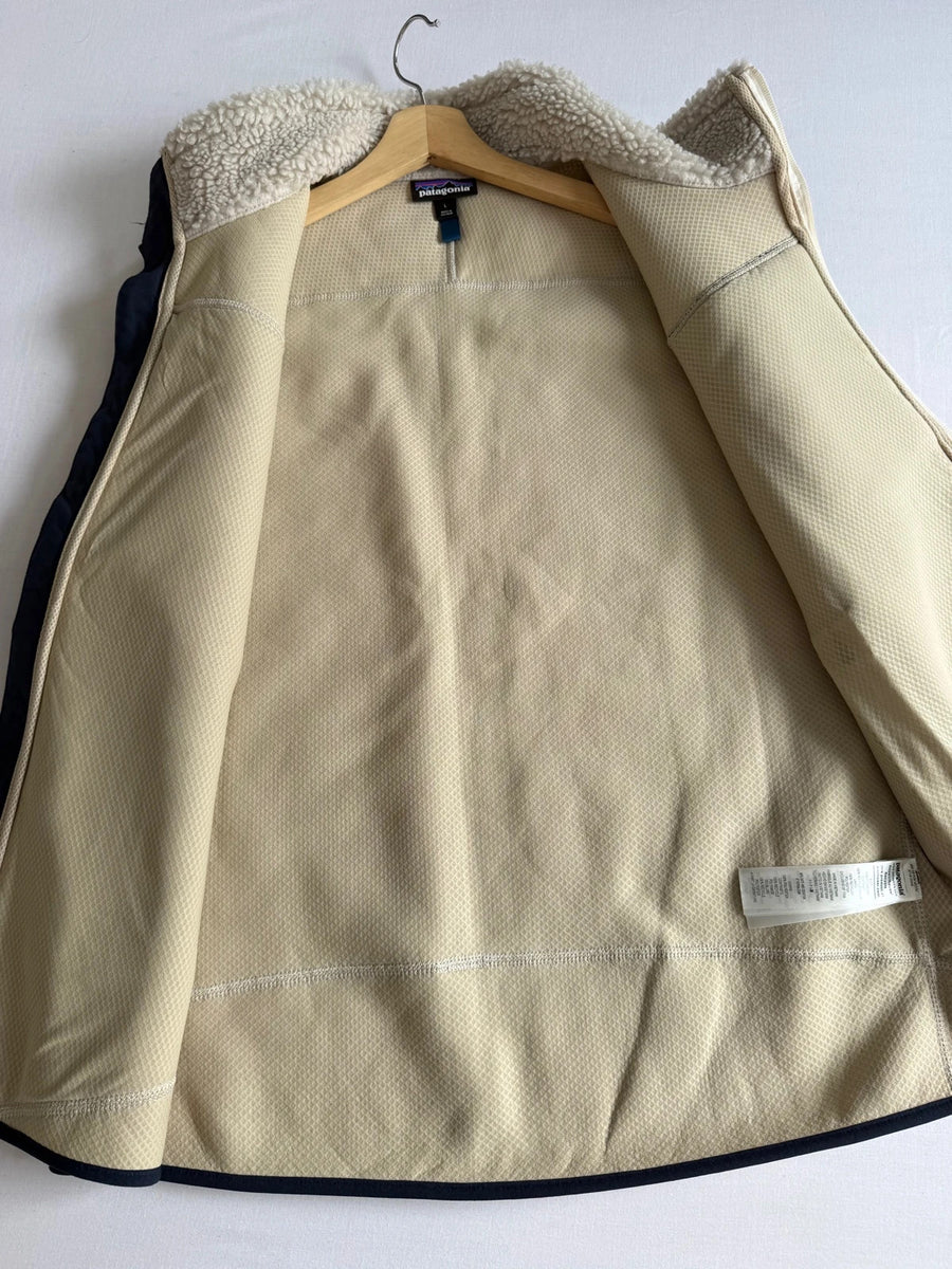 Patagonia Classic Retro-X Deep Pile Fleece Vest Natural/Navy Mens • Large / L