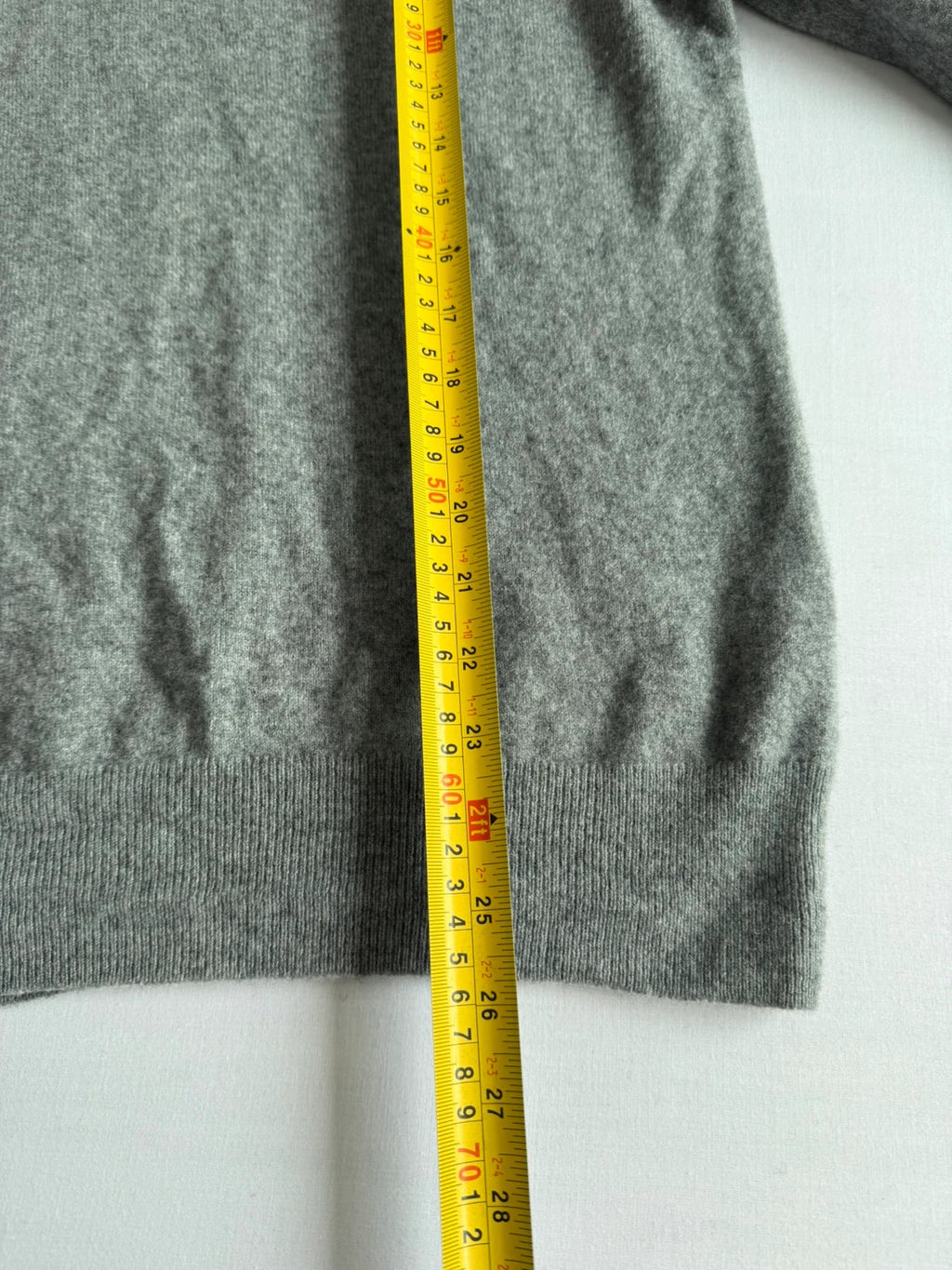 Polo Ralph Lauren grey wool jumper slim fit with embroidered pony logo and ribbed details.